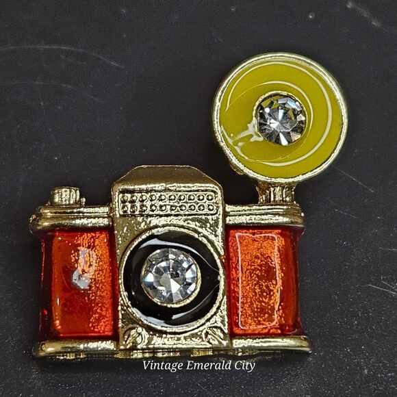 Retro Brooch Vtg Photo Camera Pin Flash Bulb Orange Enamel Rhinestone Gold Tone - Picture 12 of 12